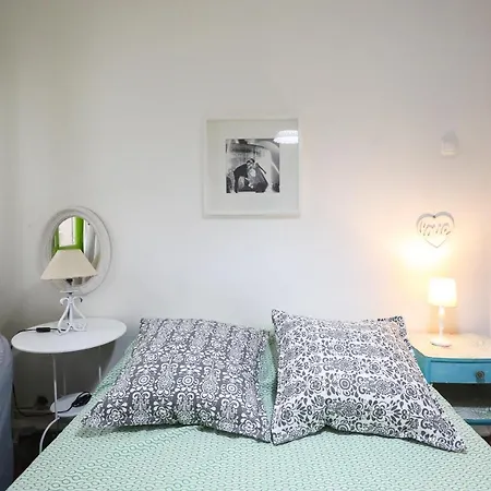Cool Flat With Big Patio In Center Lisbon
